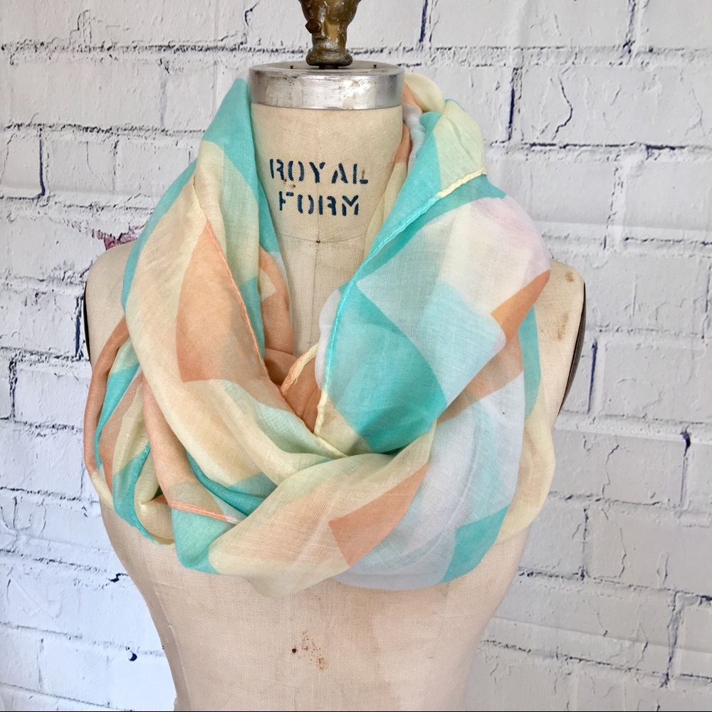 **Sold**Chevron Print Light Infinity Scarf